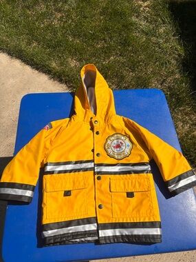 Western Chief Kids Fireman Rain Coat Boys 2T Hooded Fire Chief Jacket Reflective